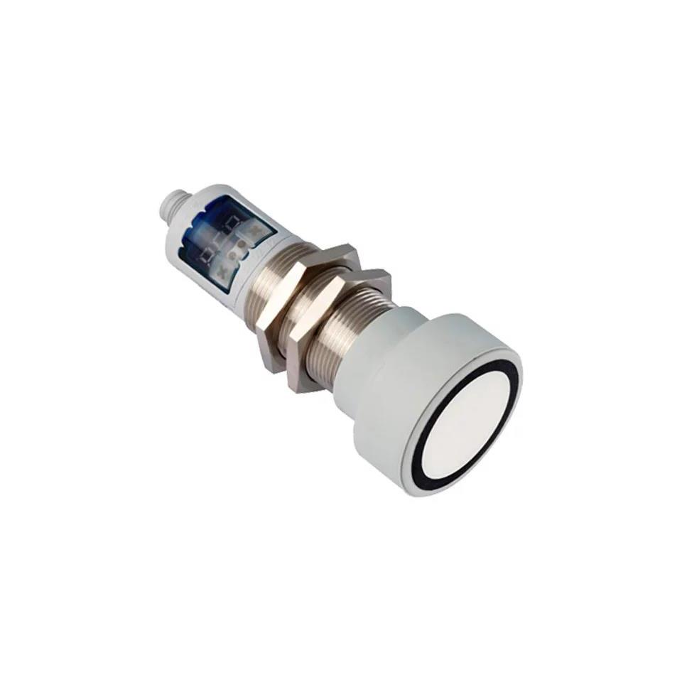 Ultrasonic sensor with switching Ultrasonic sensor with switching